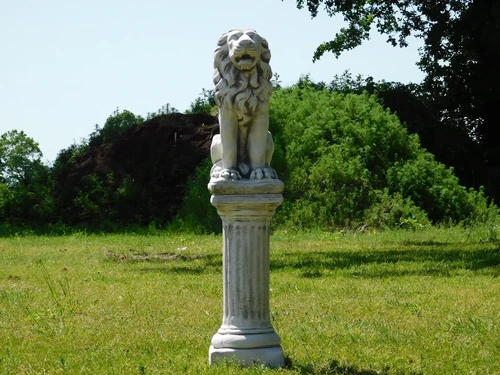 Lion Statue on Pedestal – 104 cm – Stone