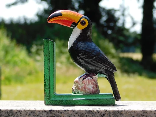 Toucan Bookend Set – Coloured Cast Iron