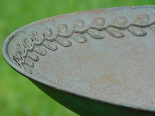 Bird Bath / Feeding Dish with Small Birds - Freestanding - 82 cm - Metal