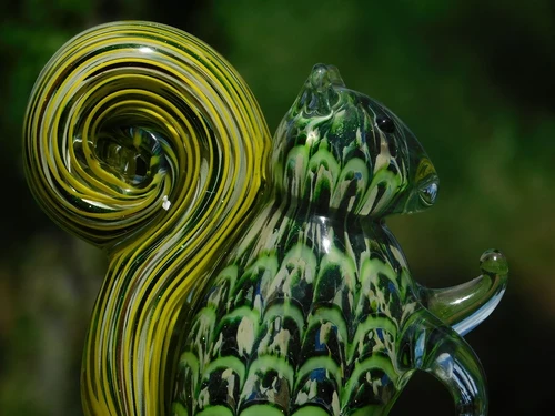 Glasfigur „Eichhörnchen“ – Handgefertigtes, glasgeblasenes Kunstwerk