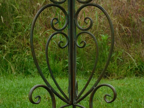 Bird Bath / Feeding Dish with Small Birds - Freestanding - 82 cm - Metal
