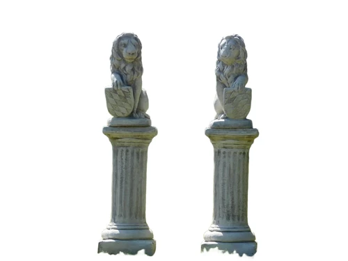 Set of Lions with Shields on Pedestals – 94 cm – Stone