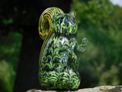 Glasfigur „Eichhörnchen“ – Handgefertigtes, glasgeblasenes Kunstwerk