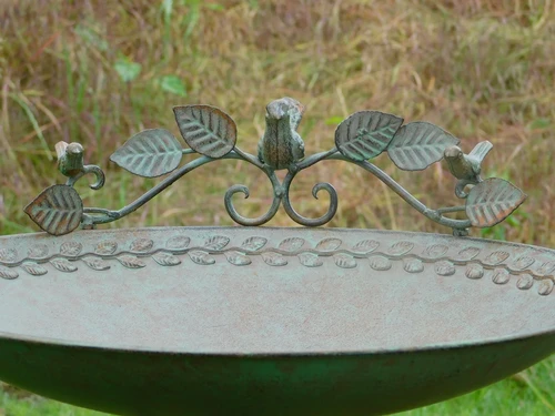 Bird Bath / Feeding Dish with Small Birds - Freestanding - 82 cm - Metal