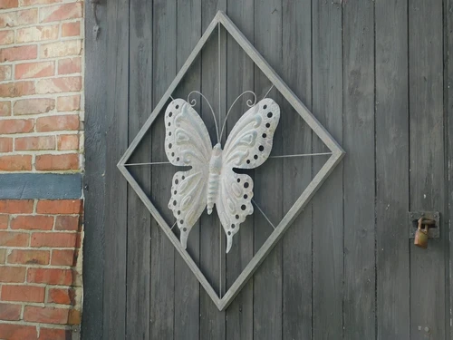 Elegant Wall Ornament: Butterfly – 100 x 100 cm – Metal