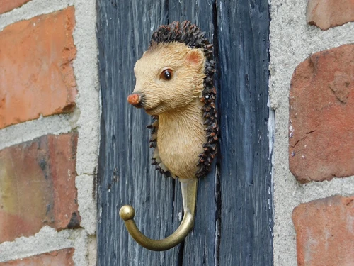 Set of 4 Wall Hooks with Woodland Animal Heads – Polyresin & Brass
