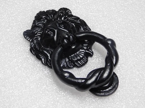 Lion Door Knocker – Cast Iron – Black Lacquered