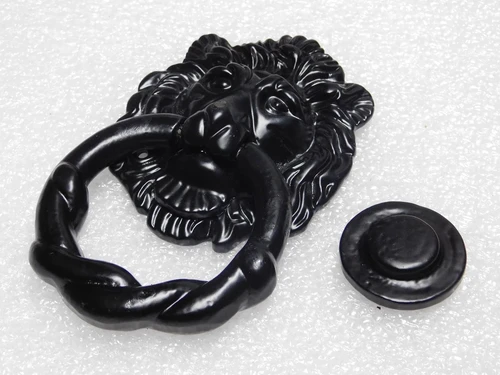 Lion Door Knocker – Cast Iron – Black Lacquered