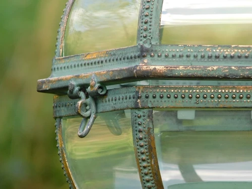 Metall-Windlicht XL mit Schwan auf Ständer – 102 cm – Vintage-Laterne