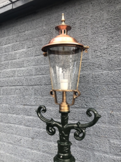 Outdoor lamp, lantern with ceramic fitting and glass, cast aluminium pole, with copper round shade, high 240 cm