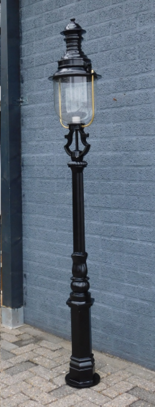 Lantaarn 'Max' - buitenlamp, staande lantaarn - zwart