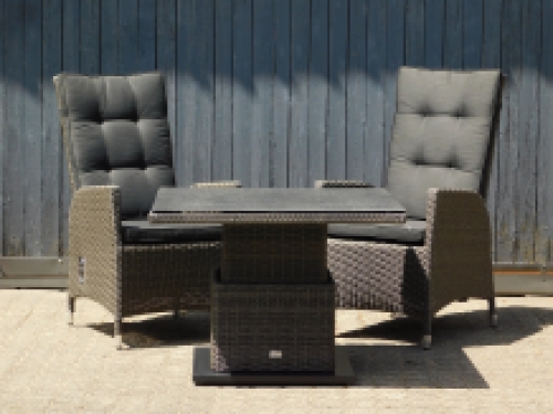 Laatste: Tuinset Ibiza - 2 stoelen en tafel