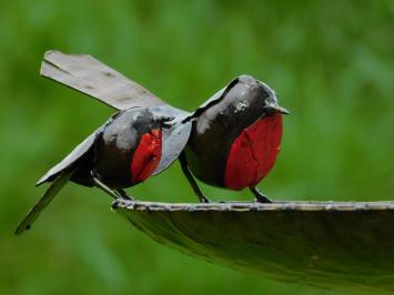 Unikat: Vogelfutterspender - Badewanne - 3 Vögel Rot Schwarz - Handgefertigt