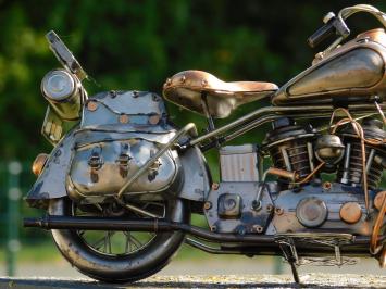 Vintage Motor - 38 cm - Handcrafted from Metal